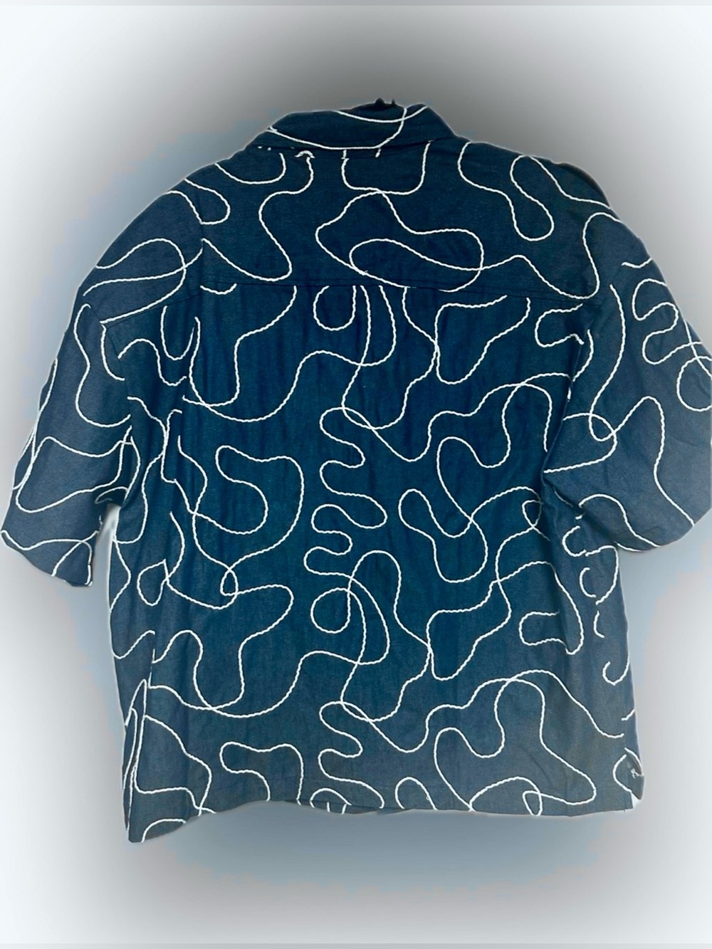 Forever 21 Navy Short-Sleeve Button-Up with White Swirl Print - Picture 3 of 5